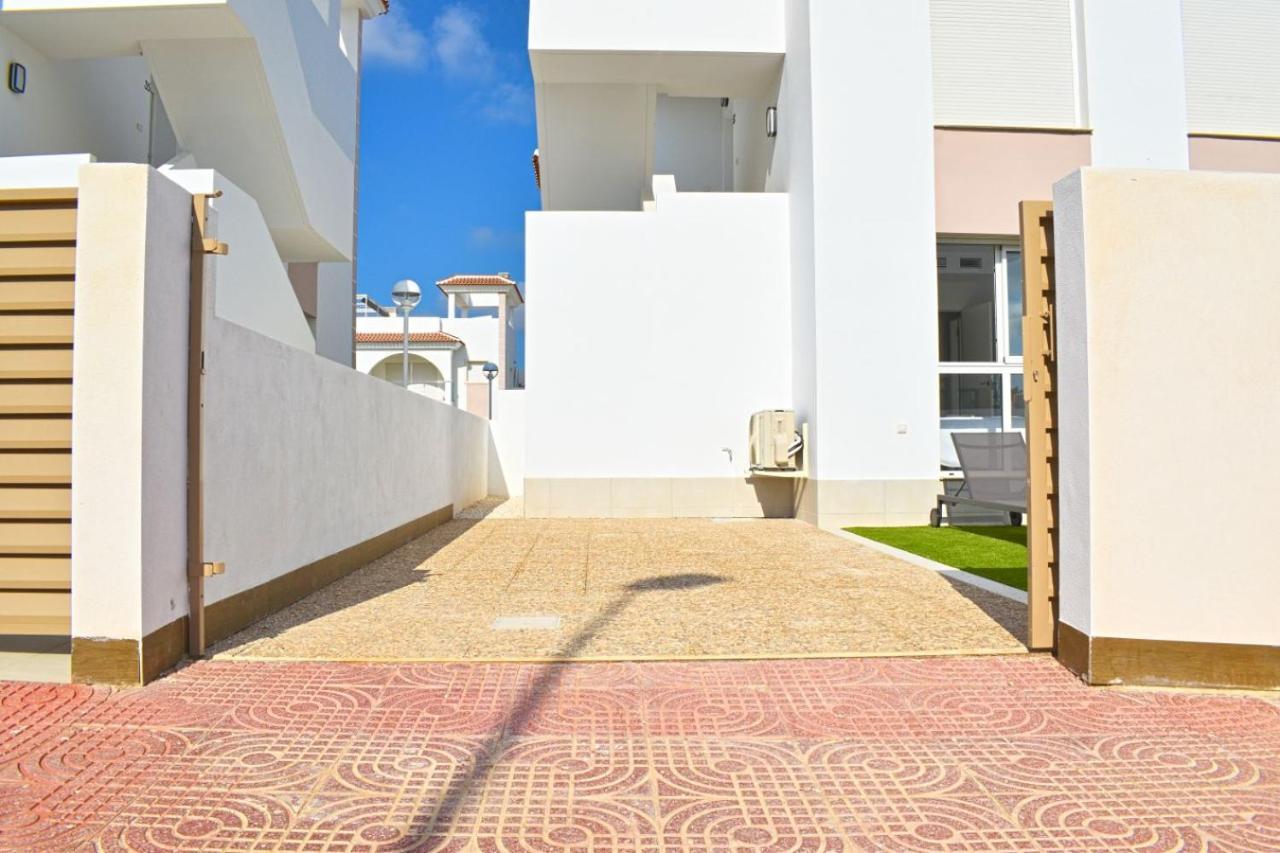 New Build Apartment On Beautiful Modern Complex Rojales Zewnętrze zdjęcie